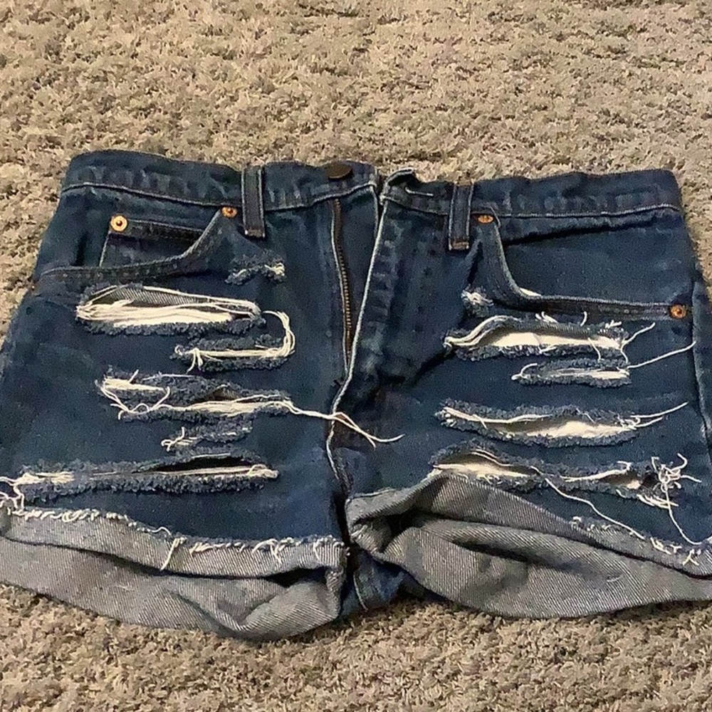 Women’s Levi’s jean shorts